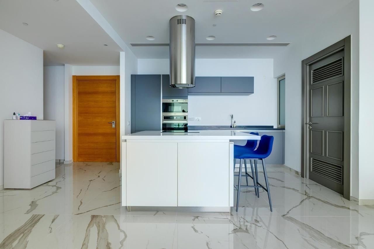 Super Luxury Apartment In Tigne Point, Amazing Sea Views Слима Екстериор снимка