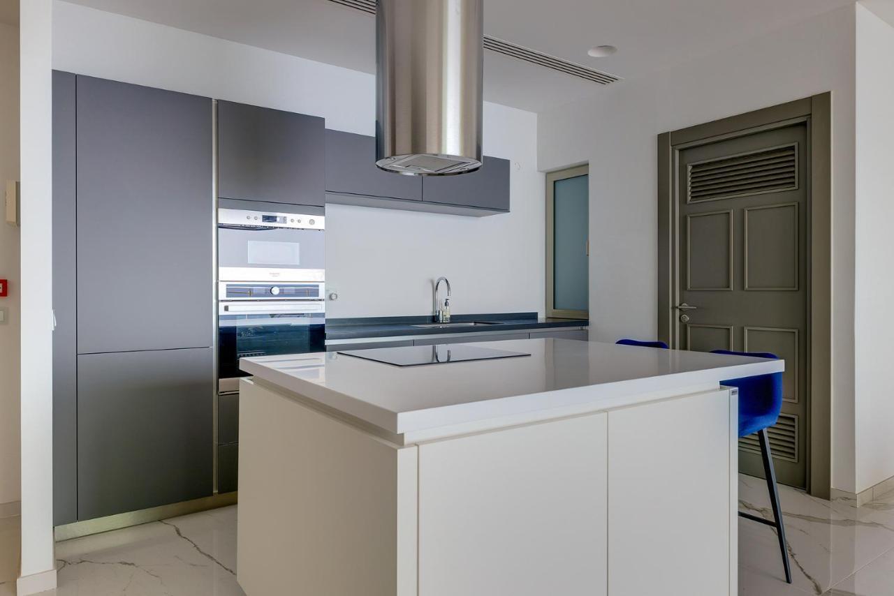 Super Luxury Apartment In Tigne Point, Amazing Sea Views Слима Екстериор снимка