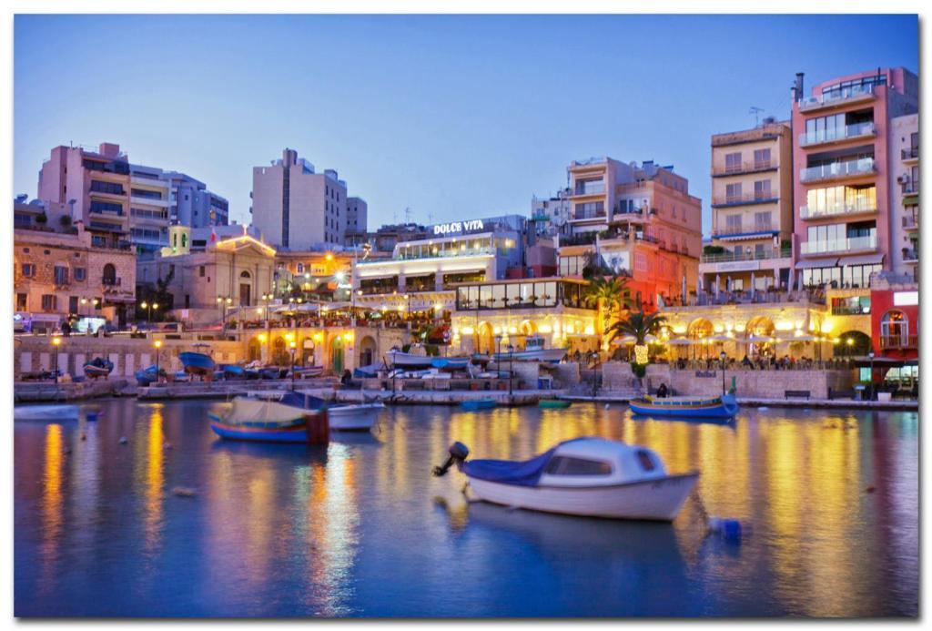 Super Luxury Apartment In Tigne Point, Amazing Sea Views Слима Екстериор снимка